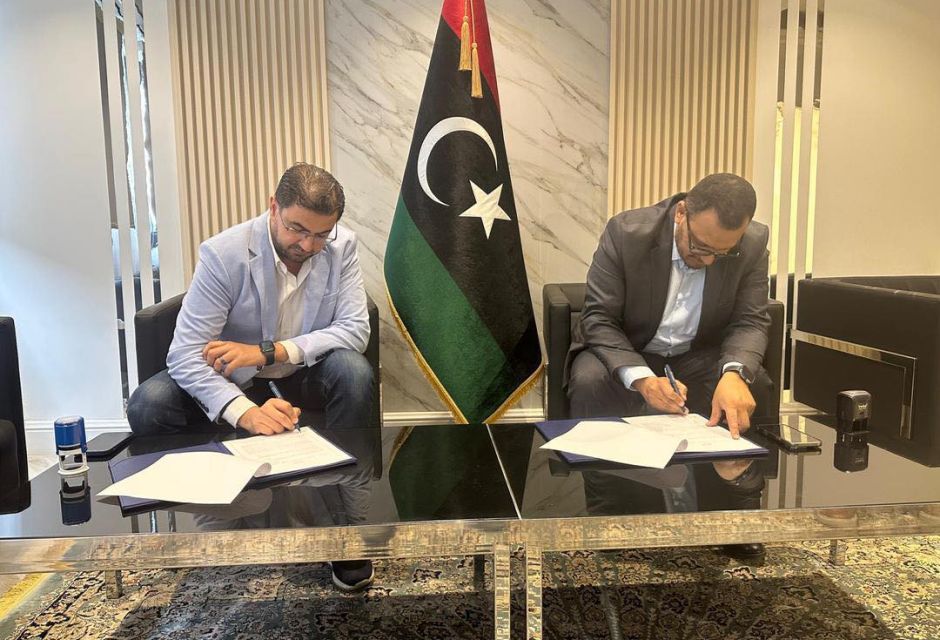 توقيع اتفاقية تعاون بين مركز الاتصال الحكومي والمؤسسة الليبية للتقنية توقيع اتفاقية تعاون بين مركز الاتصال الحكومي والمؤسسة الليبية للتقنية - المؤسسة الليبية للتقنية