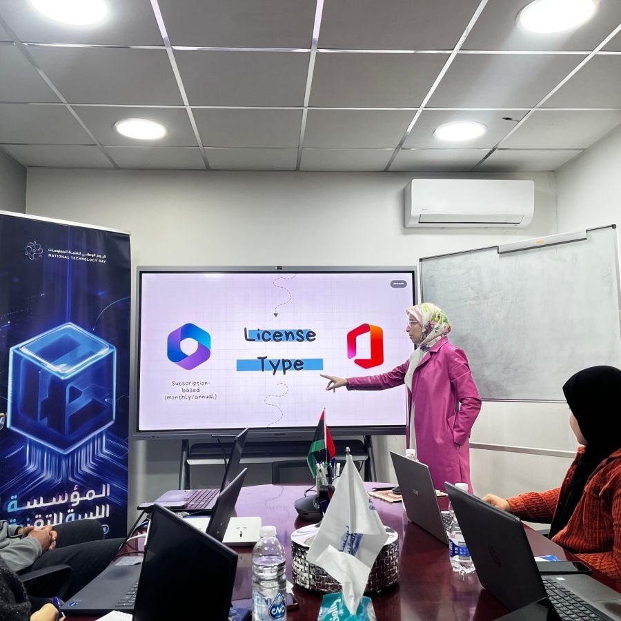 لقطة توثيقية لمتدربي المؤسسة الليبية للتقنية خلال الأسبوع التعريفي للنسخة الخامسة من برنامج التدريب المهني